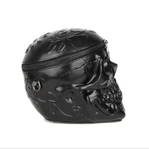Black Skull-Shaped Men’s Bag – Sculpted Novelty Crossbody